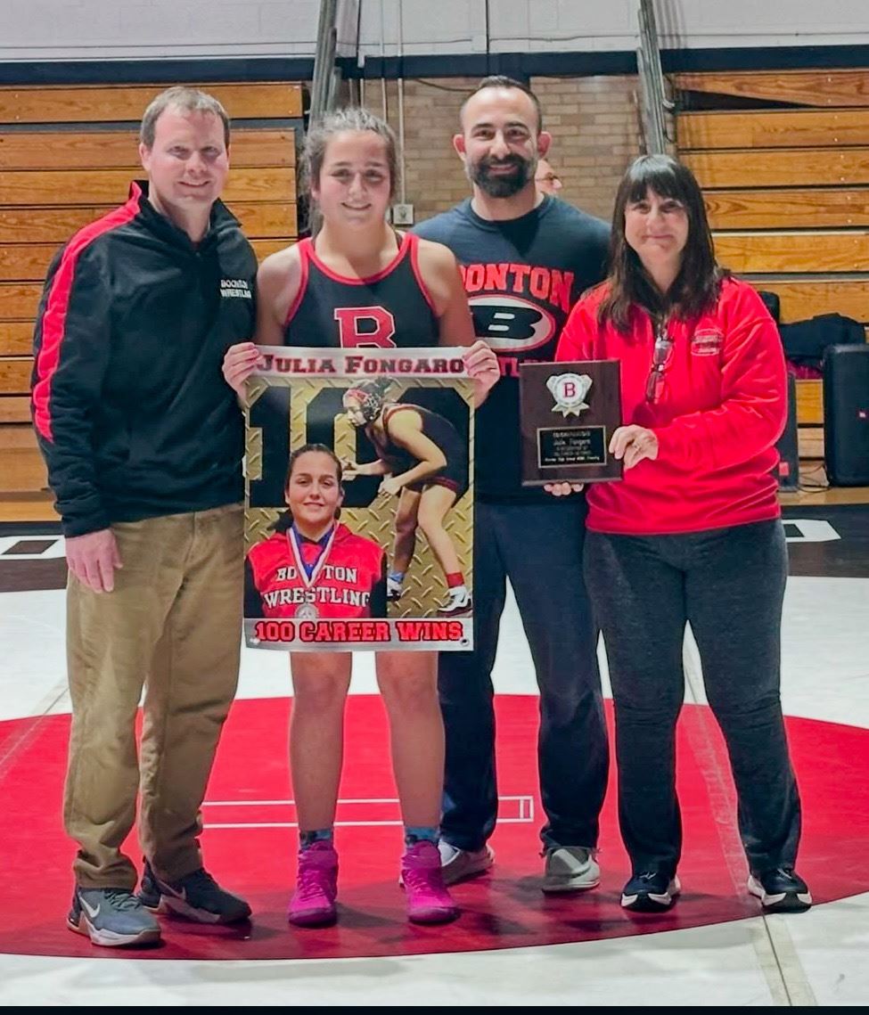  Julia Fongaro reaches her 100th win!